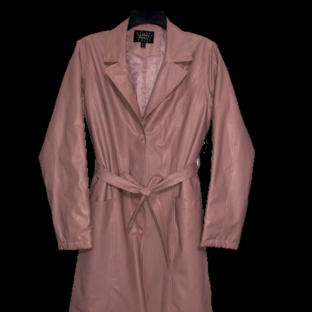 Vintage 90’s
GENUINE LEATHER 
dusty pink jacket
size M